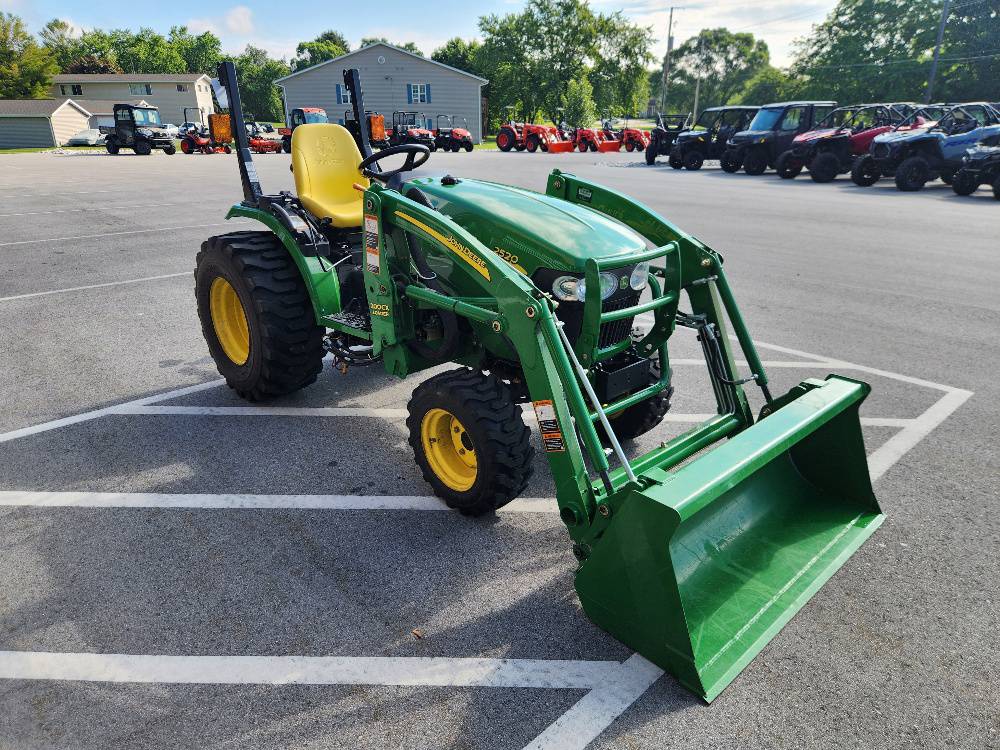 2009 John Deere 2520 Tractor