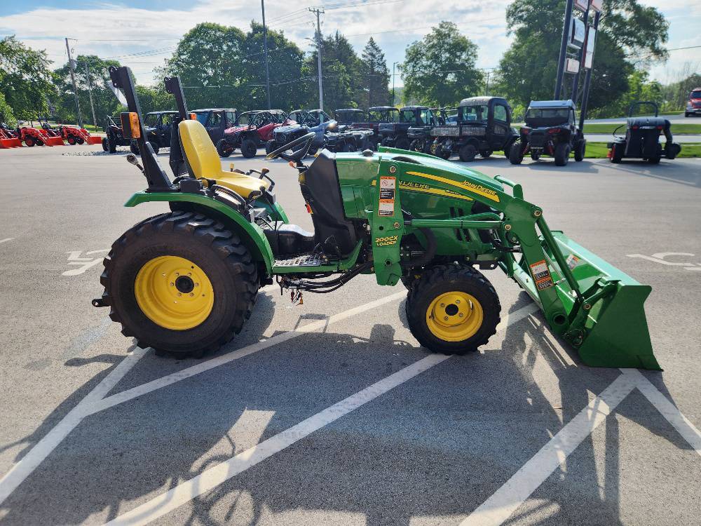 2009 John Deere 2520 Tractor